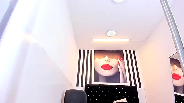 Shanelle   online show from September 19, 1:56 pm