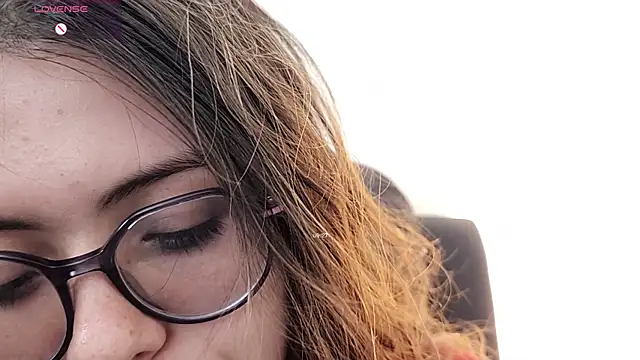 irinasweet27 online show from October 10, 12:53 am