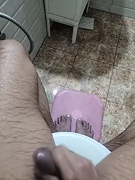 Snapshot of surfer_fun29 chatting on December 14, 4:12 am surfer fun29 online show from December 14, 4:12 am