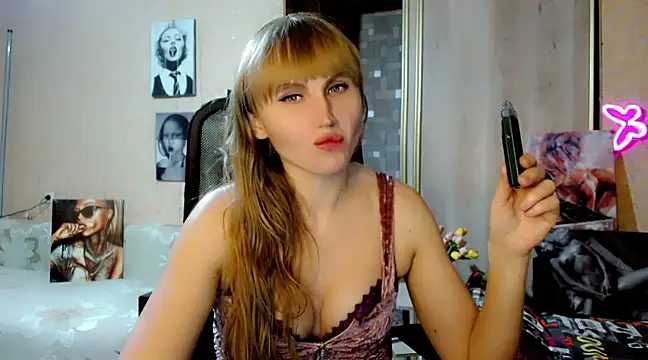 EveLove33 online show from December 1, 4:40 pm