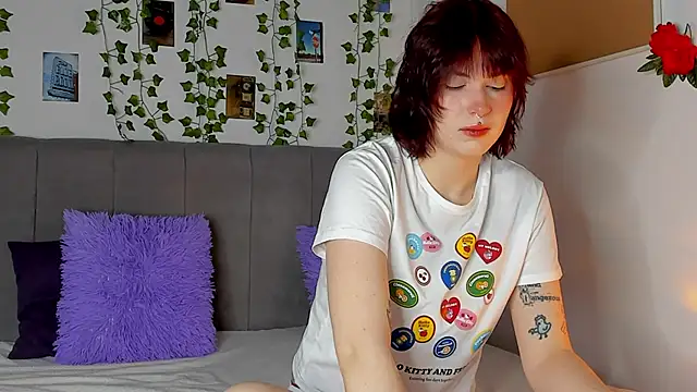 miss Lizzy online show from March 3, 1:12 am