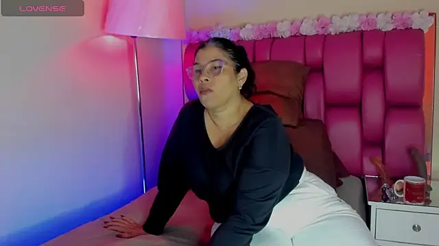 desire matture online show from February 17, 7:53 pm