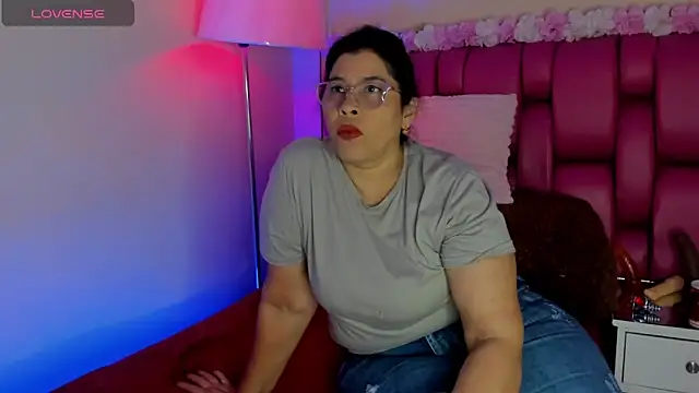 desire matture online show from February 18, 7:19 pm