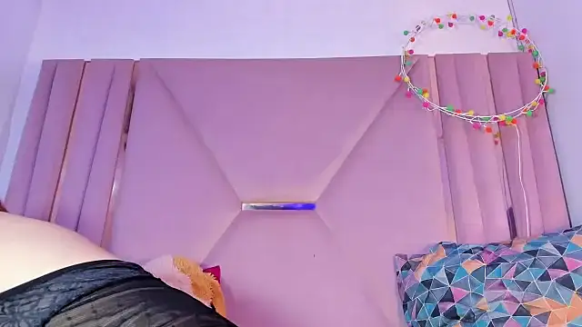 AngelaLinaresx69 online show from March 5, 7:54 pm