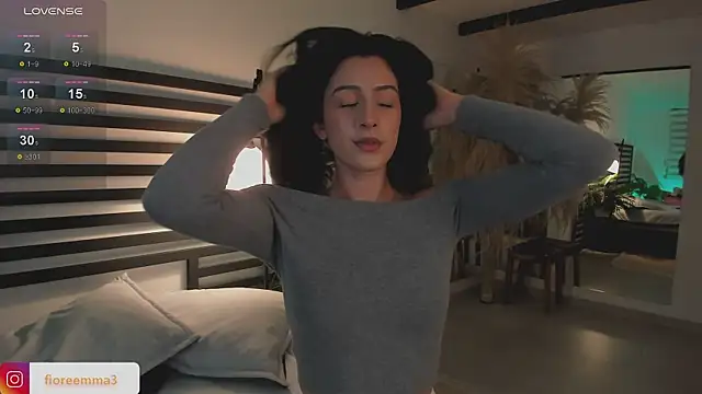 Snapshot of afrodita__25 chatting on December 21, 8:43 pm afrodita 25 online show from December 21, 8:43 pm