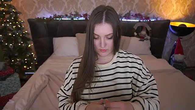 EmmyCharmm online show from December 23, 12:52 pm