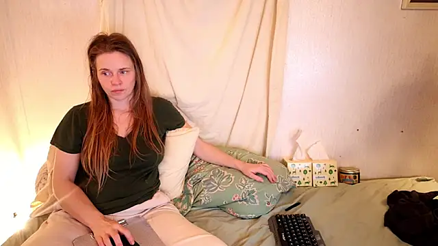 xxpixeyxx online show from April 2, 12:03 pm