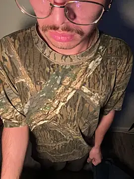 demonslayerr999 online show from December 21, 1:58 am