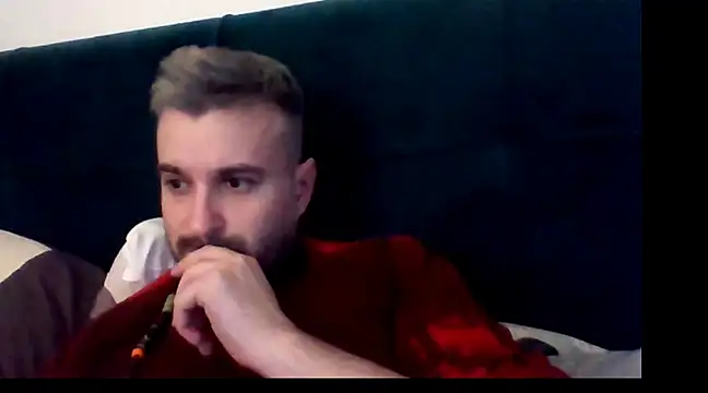 Snapshot of erotico69xxx chatting on February 18, 4:37 am erotico69xxx online show from February 18, 4:37 am