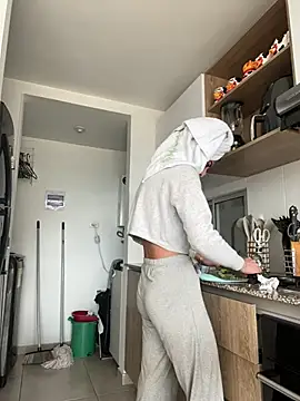 Ameellie online show from February 18, 3:21 pm