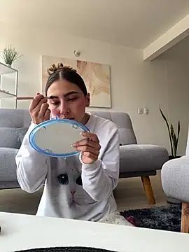 Ameellie online show from February 28, 4:10 pm