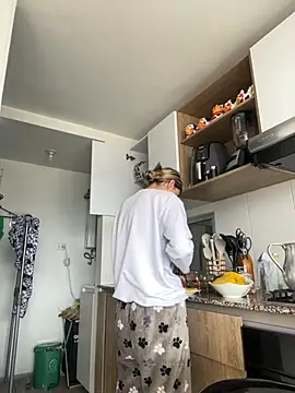 Ameellie online show from September 11, 4:07 pm