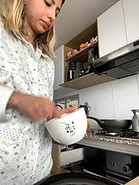 Ameellie online show from September 13, 4:07 pm