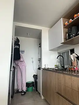 Ameellie online show from December 19, 2:24 pm