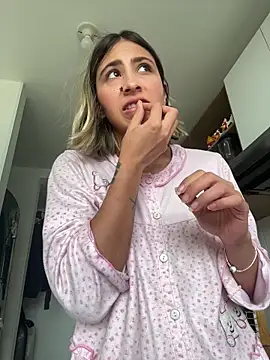 Ameellie online show from December 20, 2:13 pm