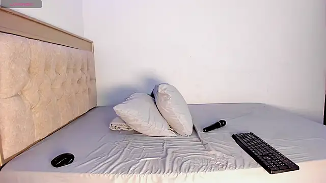 Letizia West  online show from March 20, 8:08 am