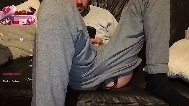 Snapshot of athenphysics chatting on December 7, 9:17 am athenphysics online show from December 7, 9:17 am