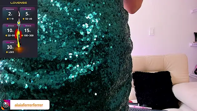 Snapshot of Alaia_Ferrer_ chatting on March 2, 9:32 pm Alaia Ferrer online show from March 2, 9:32 pm