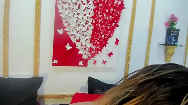 Snapshot of CandyQueenGold chatting on March 1, 1:00 am CandyQueenGold online show from March 1, 1:00 am