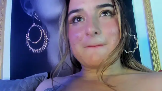 Snapshot of CandyQueenGold chatting on March 17, 1:14 am CandyQueenGold online show from March 17, 1:14 am