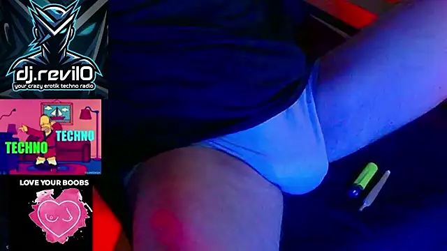 RevilO1180 online show from April 16, 2:45 am