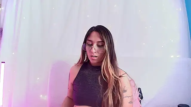 Natasha Wilde  online show from December 13, 7:53 pm