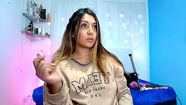 Natasha Wilde  online show from February 3, 9:39 pm