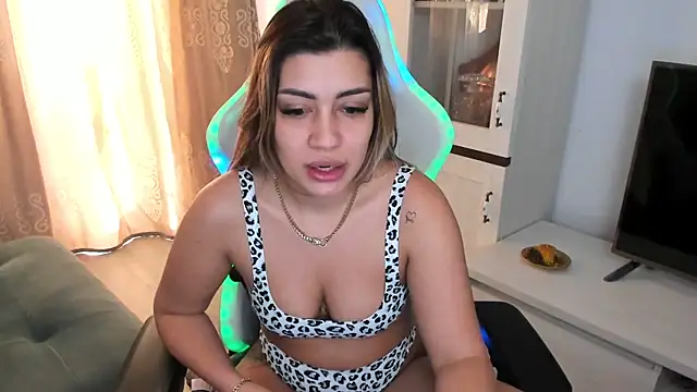 EveEvian online show from February 14, 11:42 am