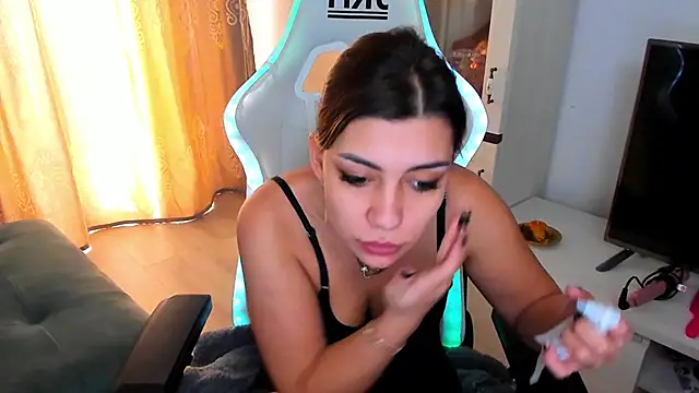 EveEvian online show from February 21, 11:11 am