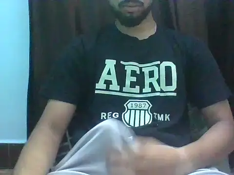 Snapshot of 8inchlegendbro chatting on May 24, 4:28 am 8inchlegendbro online show from May 24, 4:28 am