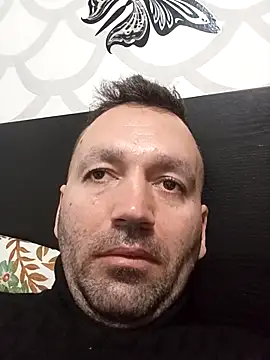 Snapshot of florin421 chatting on February 27, 5:51 am florin421 online show from February 27, 5:51 am