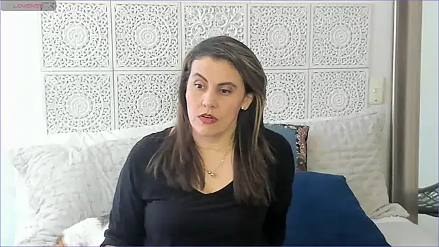 Snapshot of V_monse chatting on February 27, 7:26 pm V monse online show from February 27, 7:26 pm