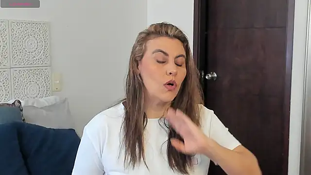 Snapshot of V_monse chatting on September 14, 2:49 pm V monse online show from September 14, 2:49 pm