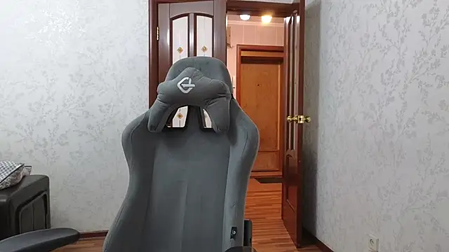 Snapshot of Nelly_Fischer chatting on January 12, 1:37 pm Nelly Fischer online show from January 12, 1:37 pm