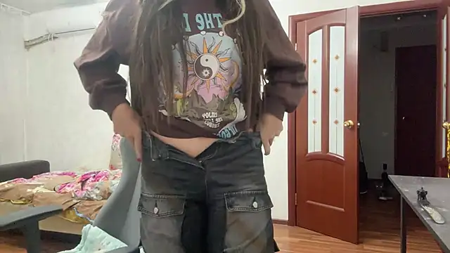 Snapshot of Nelly_Fischer chatting on February 22, 8:09 pm Nelly Fischer online show from February 22, 8:09 pm