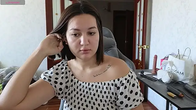 Snapshot of Nelly_Fischer chatting on March 23, 6:37 am Nelly Fischer online show from March 23, 6:37 am