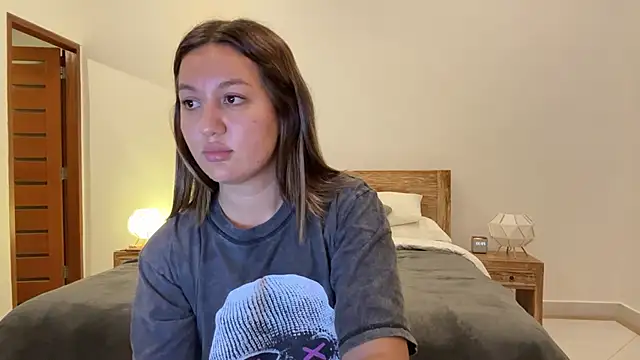 Snapshot of Nelly_Fischer chatting on September 15, 3:34 pm Nelly Fischer online show from September 15, 3:34 pm