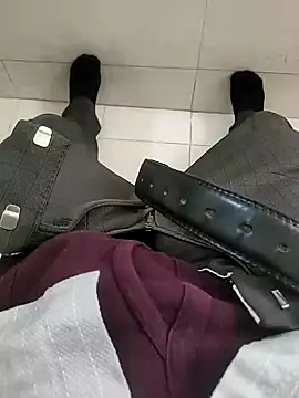 samlord261 online show from December 11, 9:30 am