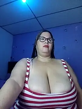 EllisW8 online show from November 22, 10:47 am