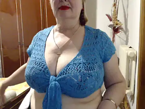 Snapshot of Secretfox chatting on February 20, 10:16 am Secretfox online show from February 20, 10:16 am