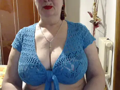 Snapshot of Secretfox chatting on February 20, 2:35 pm Secretfox online show from February 20, 2:35 pm