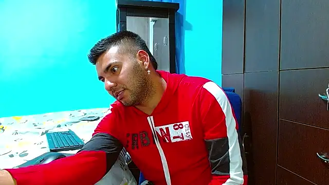 2ScarletandRyan8 online show from January 18, 1:08 pm