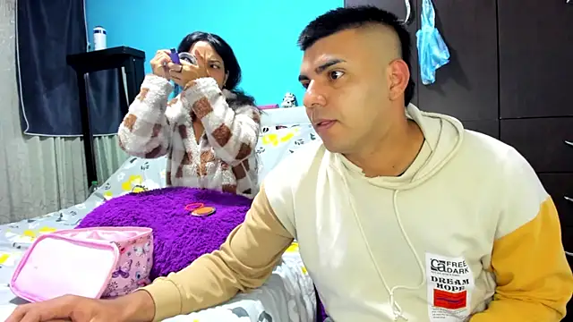 2ScarletandRyan8 online show from November 7, 10:04 am