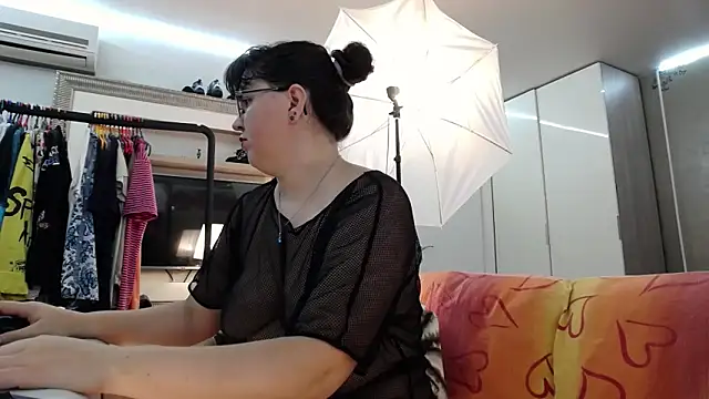 ILoveToFeelU online show from September 28, 10:59 pm