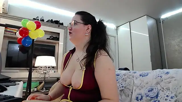 ILoveToFeelU online show from March 12, 8:37 pm