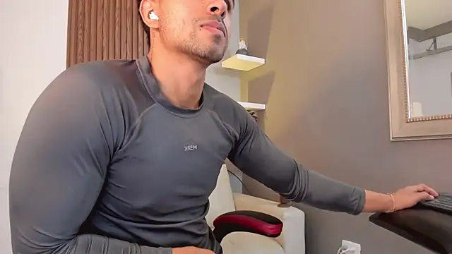 liam collins21 online show from February 21, 3:10 pm