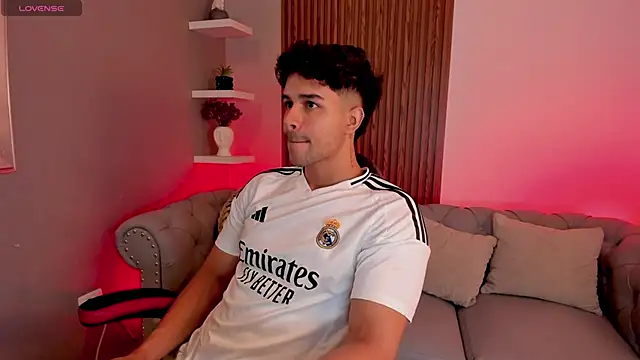 liam collins21 online show from March 17, 11:42 am