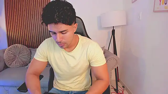 liam collins21 online show from October 26, 11:49 am