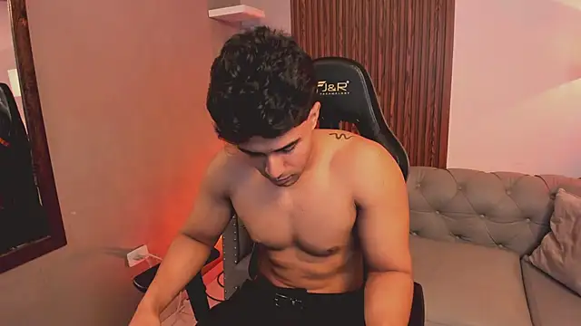 liam collins21 online show from January 15, 12:10 pm