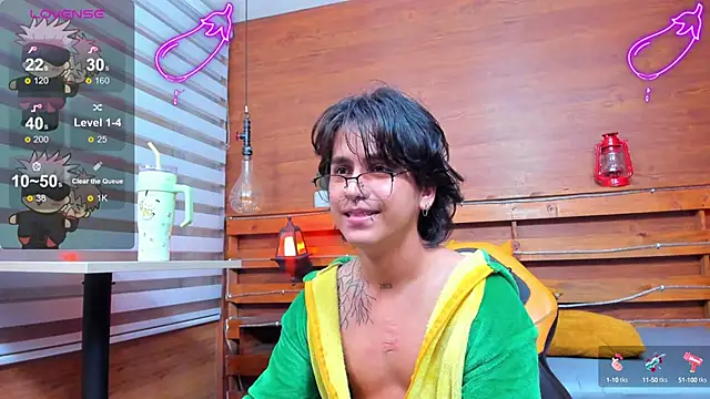 Snapshot of alex_477 chatting on January 16, 5:44 pm alex 477 online show from January 16, 5:44 pm